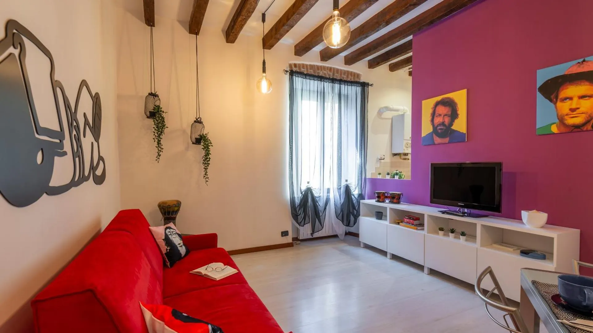 Apartament Lecco, 20 - In The Heart Of The Rainbow District Mediolan